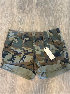 Sanctuary Women's Camo Roll-Up Cargo Shorts - Green/Brown